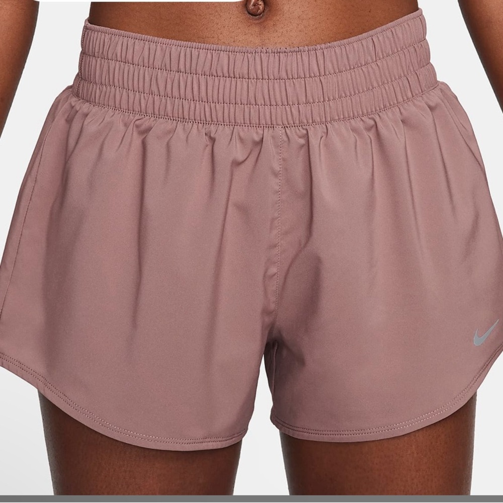 Nike One Women’s Dri-FIT Mid-Rise Brief-Lined Shorts - Picture 4 of 17
